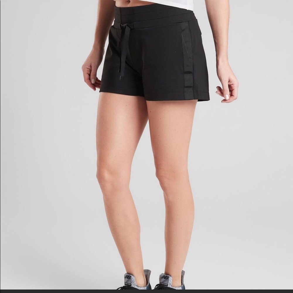 Athleta Metro Downtown Short